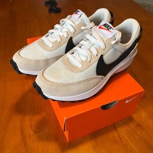 Nike Waffle Debut Women's Shoes - Brand New!